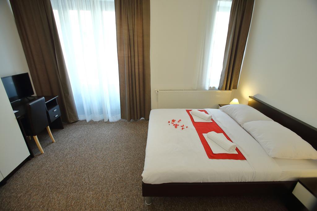 Sobe Oliva Hotel Zagreb Buitenkant foto